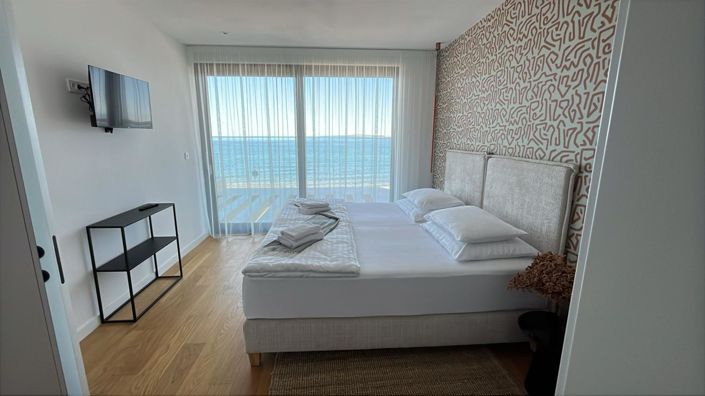 Image No.25-4 Bed Property for sale