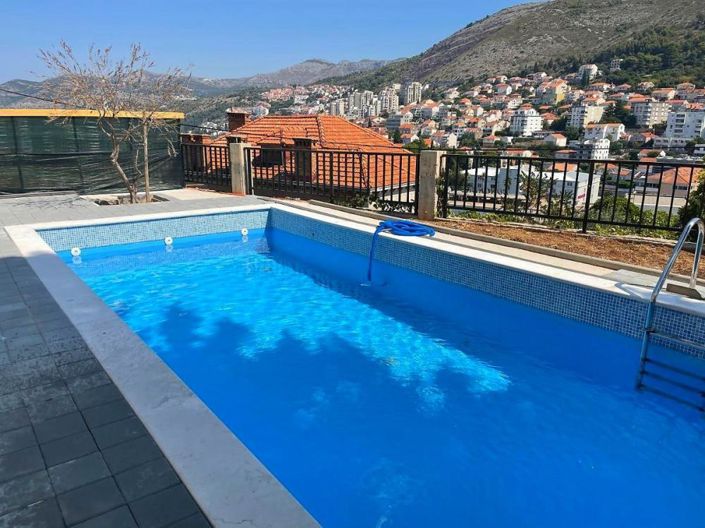 Image No.1-Propriété de 5 chambres à vendre à Dubrovnik