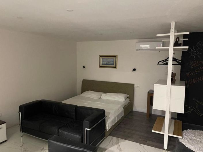 Image No.15-5 Bed Property for sale