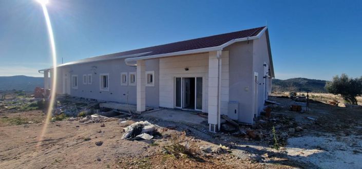 Image No.20-6 Bed Property for sale