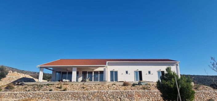 Image No.5-6 Bed Property for sale