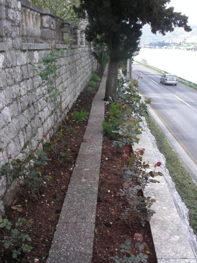 Image No.12-9 Bed Property for sale