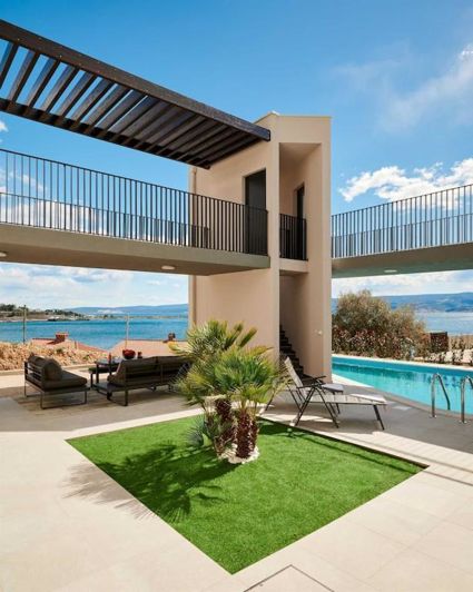 Image No.3-6 Bed Property for sale