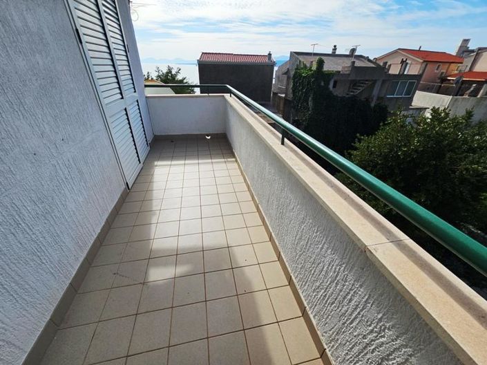 Image No.6-7 Bed Property for sale