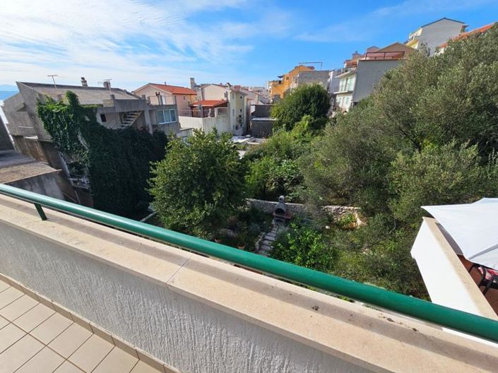 Image No.7-7 Bed Property for sale