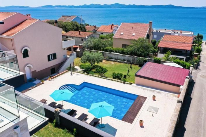 Image No.2-Propriété de 10 chambres à vendre à Croatie