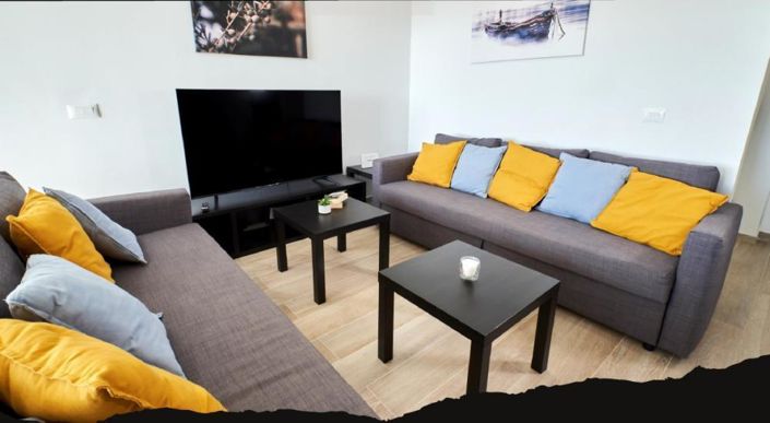 Image No.14-5 Bed Property for sale