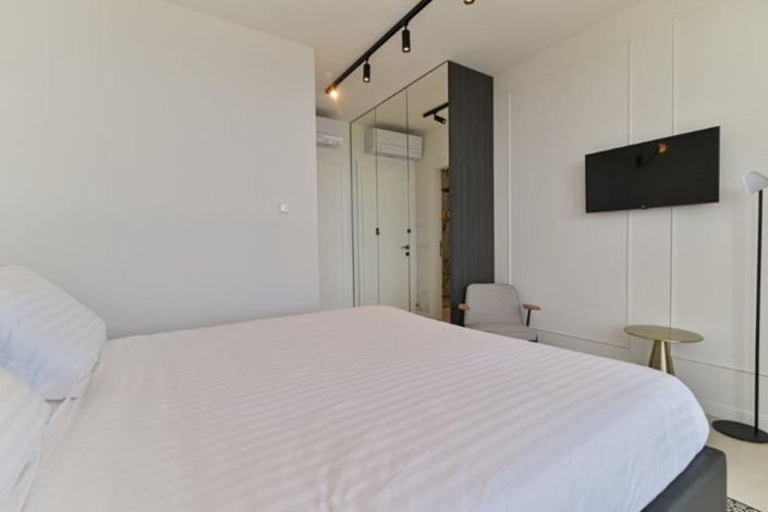 Image No.19-4 Bed Property for sale