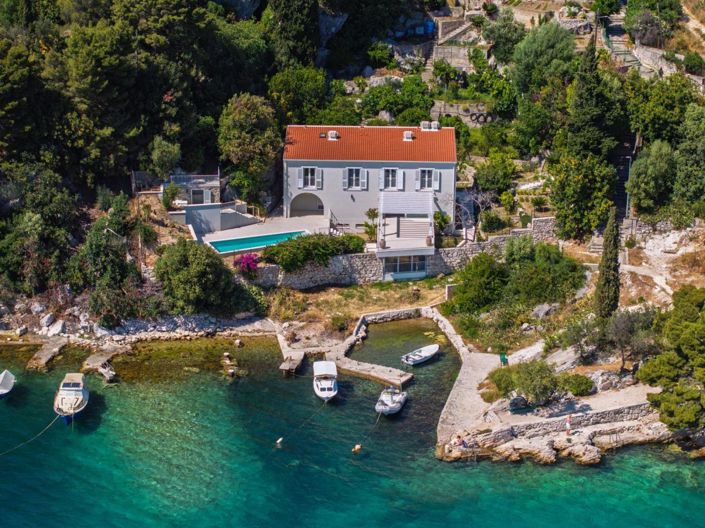 Image No.2-5 Bed Property for sale