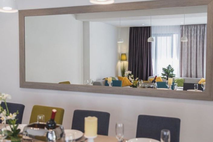 Image No.25-7 Bed Property for sale