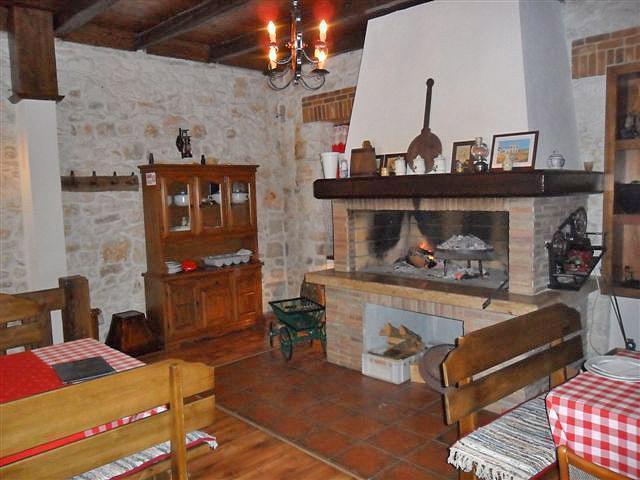 Image No.12-4 Bed Property for sale