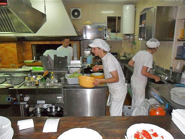 Image No.15-4 Bed Property for sale