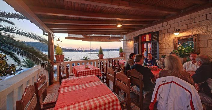 Image No.4-4 Bed Property for sale