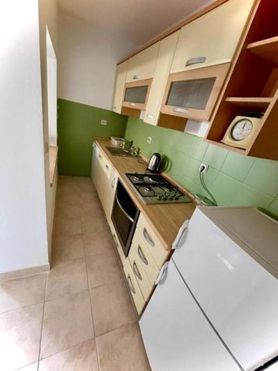 Image No.20-9 Bed Property for sale