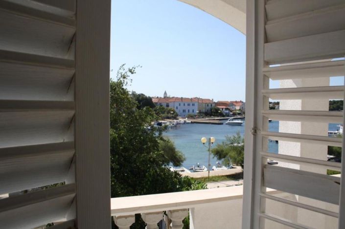 Image No.3-9 Bed Property for sale