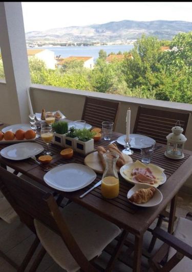 Image No.15-5 Bed Property for sale