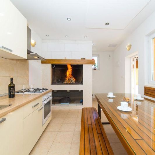 Image No.9-5 Bed Property for sale