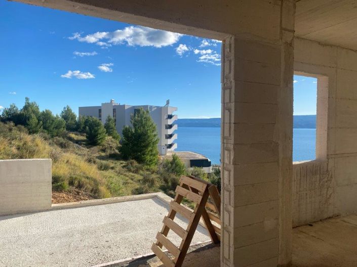 Image No.16-4 Bed Property for sale