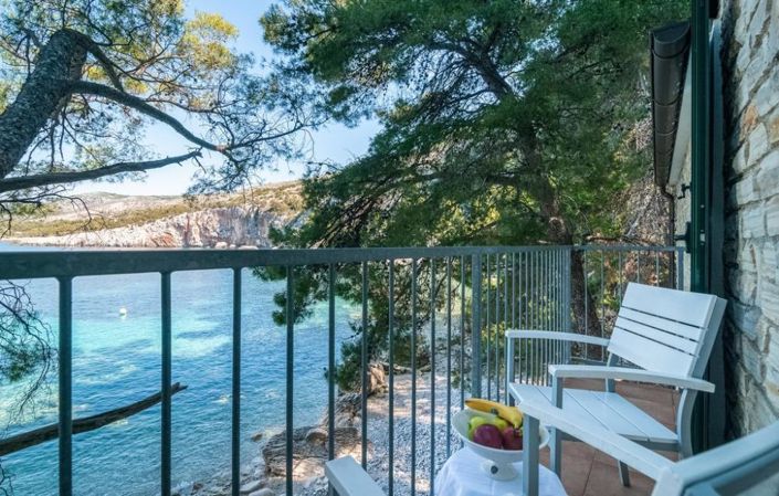 Image No.6-4 Bed Property for sale