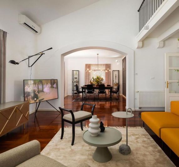 Image No.19-4 Bed Property for sale