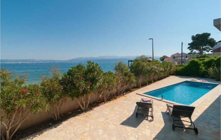 Image No.3-2 Bed Property for sale