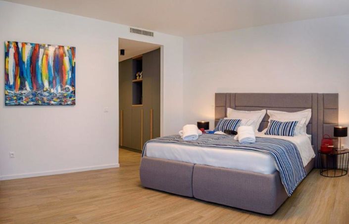 Image No.16-4 Bed Property for sale