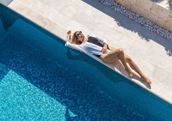 Image No.5-4 Bed Property for sale