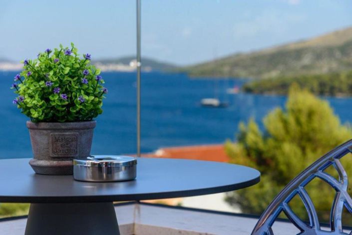 Image No.9-4 Bed Property for sale