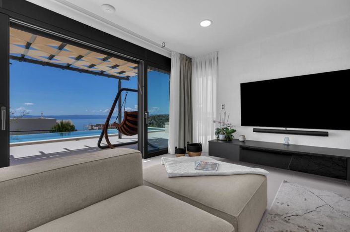 Image No.16-4 Bed Property for sale