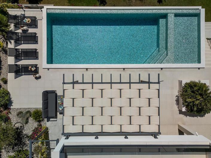 Image No.4-4 Bed Property for sale