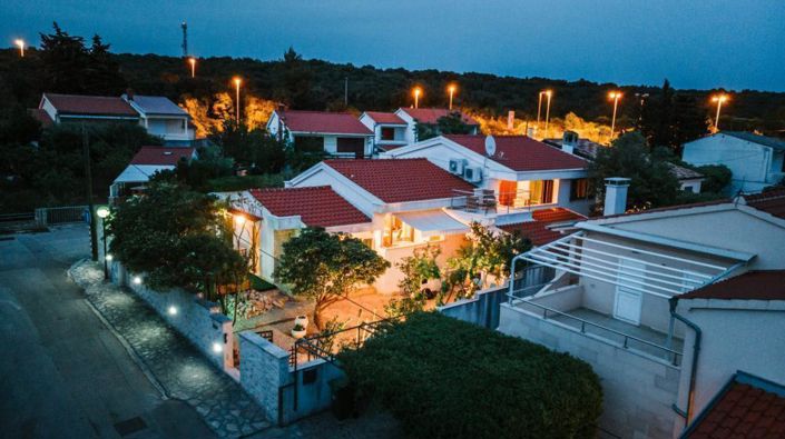 Image No.1-Propriété de 7 chambres à vendre à Croatie