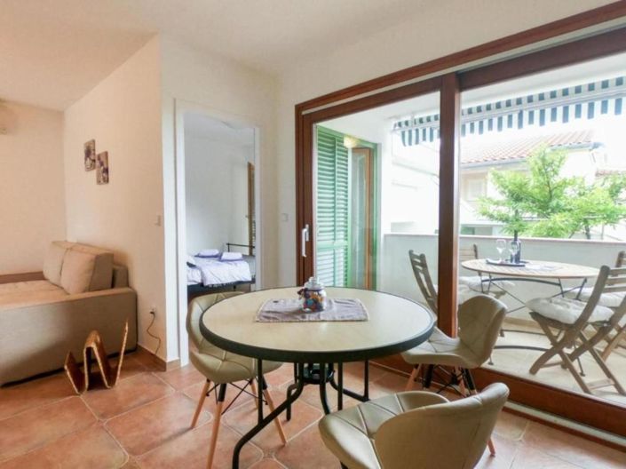 Image No.11-7 Bed Property for sale