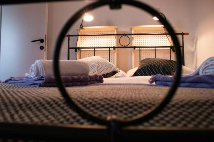 Image No.19-7 Bed Property for sale