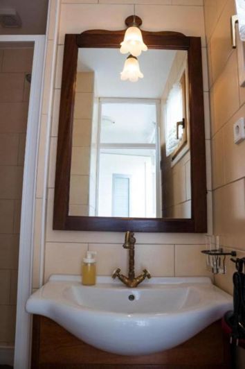 Image No.21-7 Bed Property for sale