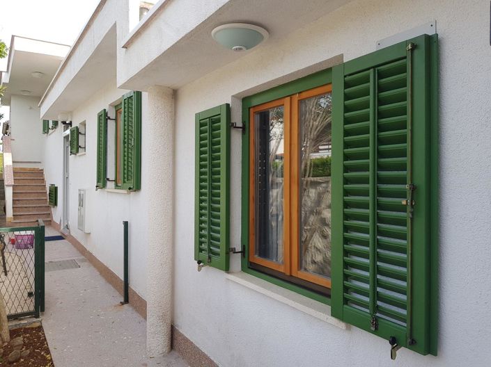 Image No.4-7 Bed Property for sale