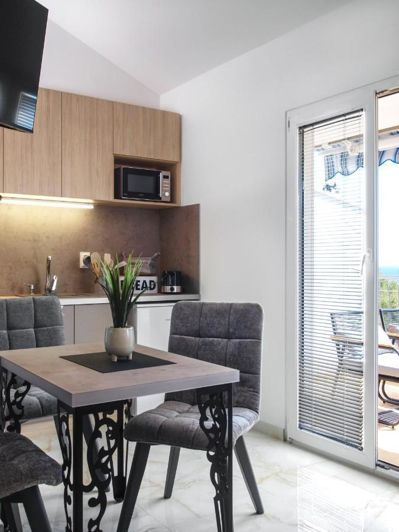 Image No.14-14 Bed Property for sale