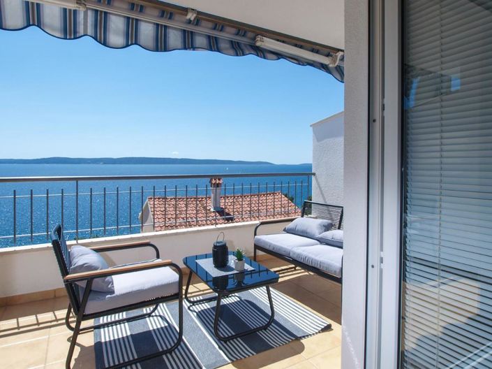 Image No.7-14 Bed Property for sale