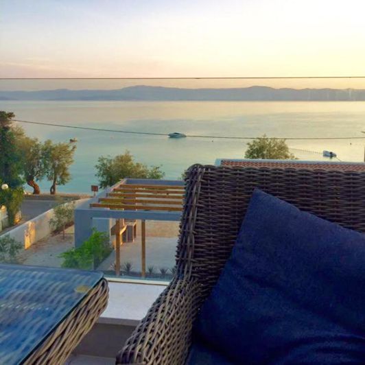 Image No.12-12 Bed Property for sale