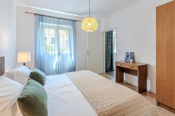 Image No.21-11 Bed Property for sale