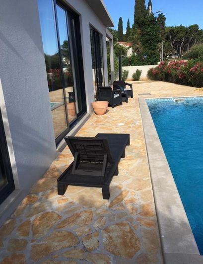 Image No.22-12 Bed Property for sale