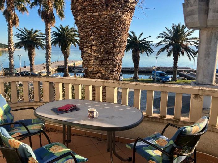 Image No.10-7 Bed Property for sale