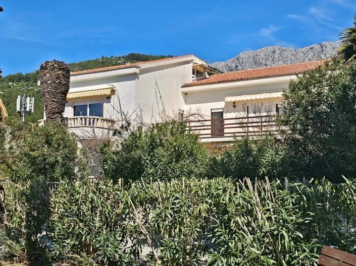 Image No.5-7 Bed Property for sale