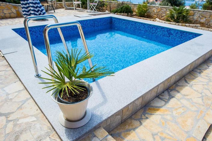 Image No.3-5 Bed Property for sale