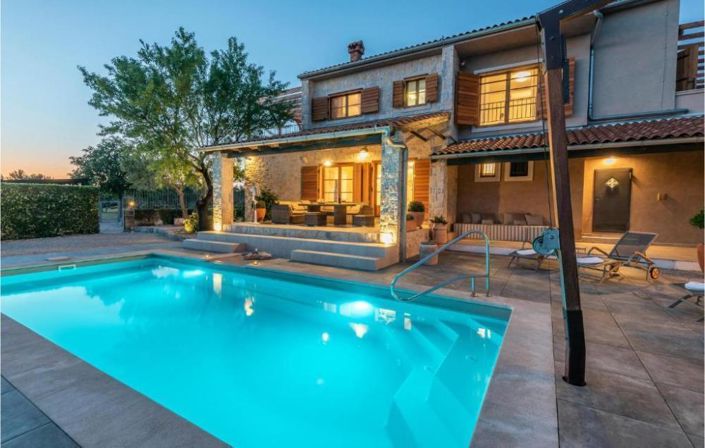 Image No.20-4 Bed Property for sale