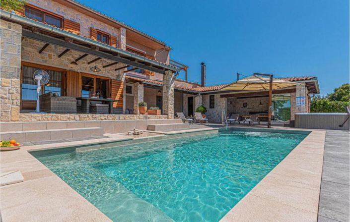 Image No.4-4 Bed Property for sale