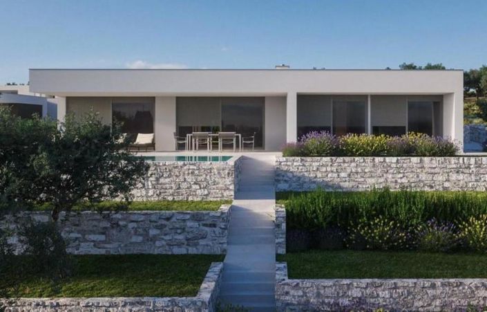 Image No.1-4 Bed Property for sale