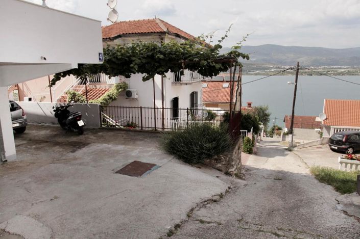 Image No.14-4 Bed Property for sale