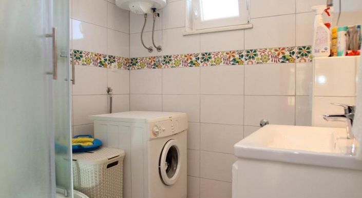 Image No.9-4 Bed Property for sale