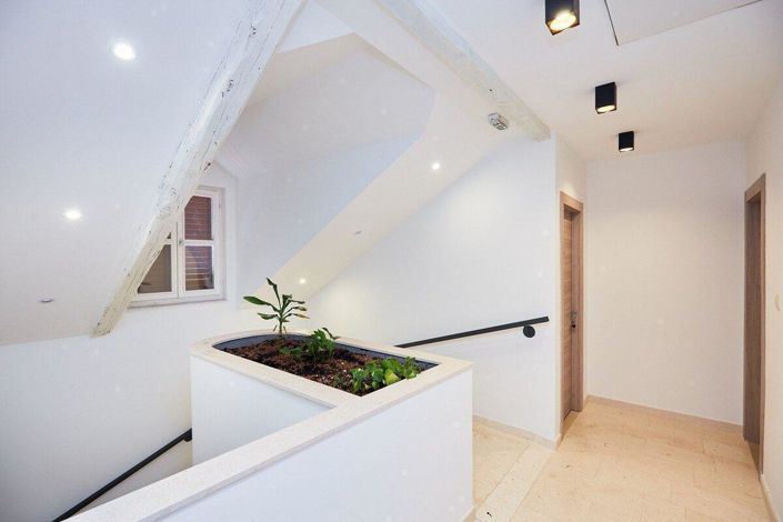 Image No.12-11 Bed Property for sale