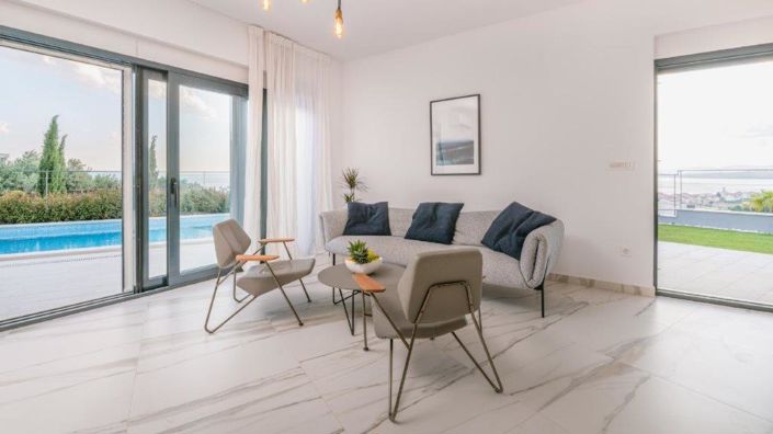 Image No.25-4 Bed Property for sale